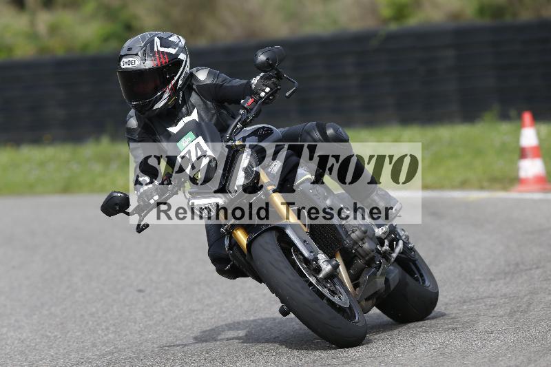 Archiv-2025/53 16.09.2025 Track Day Domi Aegerter ADR/Gruppe gruen/74